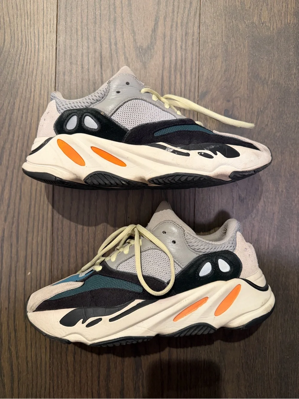 Yeezy men’s women’s